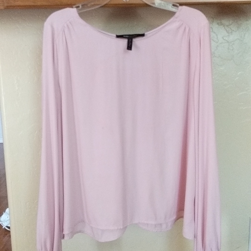 Beautiful link pink blouse New size xs